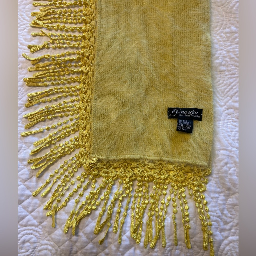Vintage Vanesha Angora Fur Elegant Muted Yellow Fringe Scarf - Picture 4 of 9
